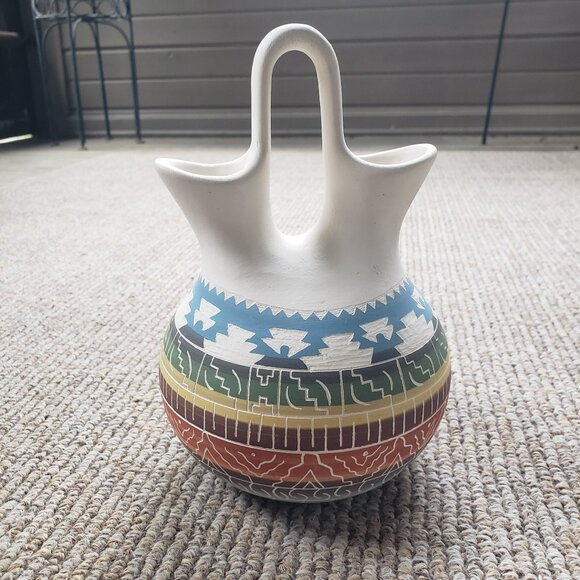 Navajo Wedding Vase Etched Signed - Picture 1 of 7